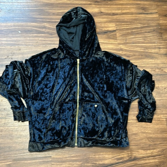Fabletics xxl black shiny velvet zippered sweatshirt cropped style pockets - Picture 1 of 6